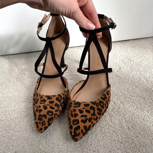 Leopard Print Pointed Toe Shoes with Strap Detail - Picture 3 of 4